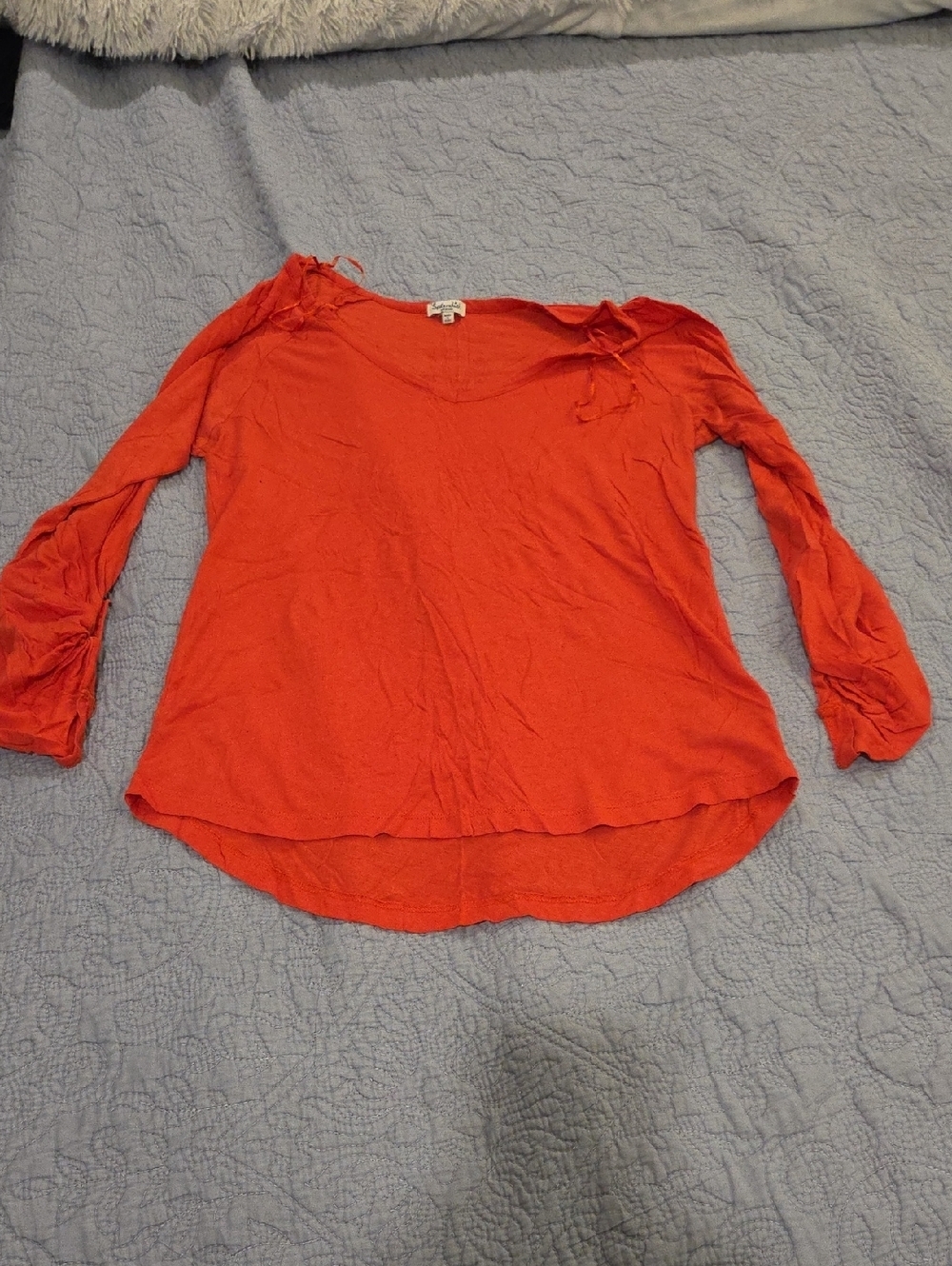 Splendid Orange-Red V-Neck Long Sleeve Top Size M!